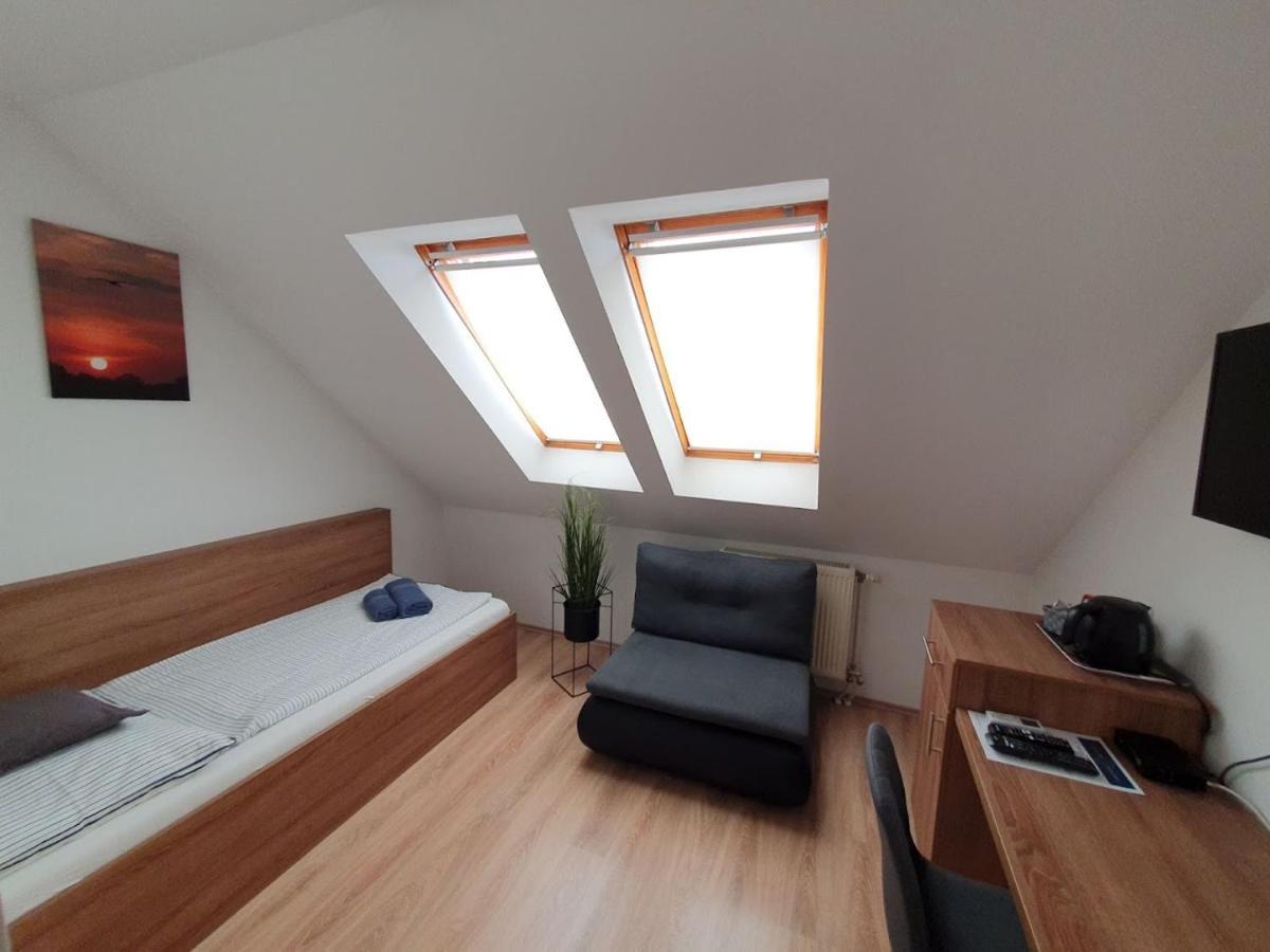 Citylife Rooms Mosonmagyaróvár エクステリア 写真