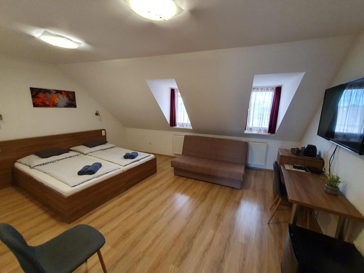 Citylife Rooms Mosonmagyaróvár エクステリア 写真